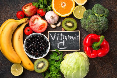 Thực phẩm giàu vitamin C giúp cơ thể hấp thụ tốt các dinh dưỡng từ mầm đậu nành